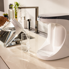 AquaTru Carafe + Free Pre-Carbon Filter!